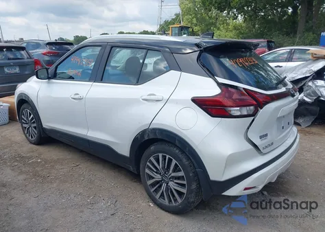 2022 Nissan Kicks Sv Xtronic Cvt z USA, uszkodzony, nr VIN 3N1CP5CV5NL494933